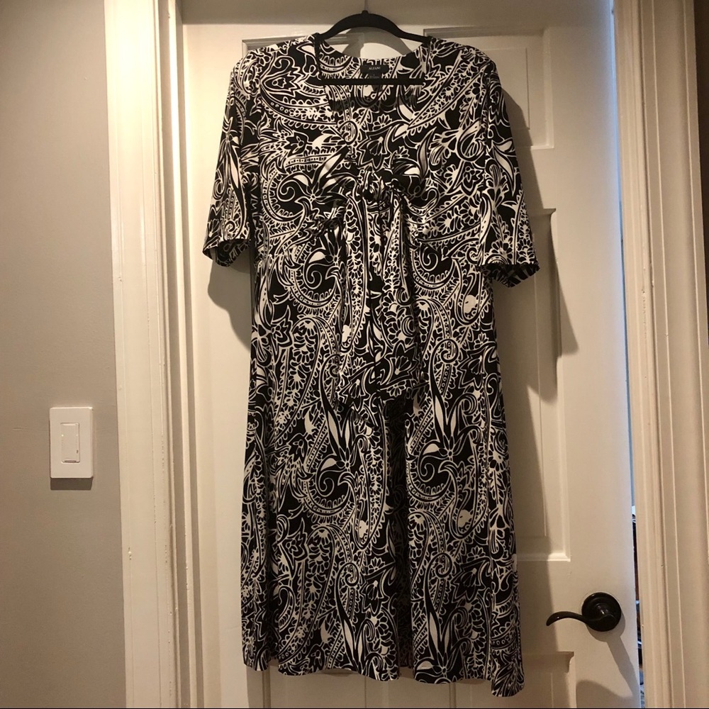 Alfani black and white dress with tie in front